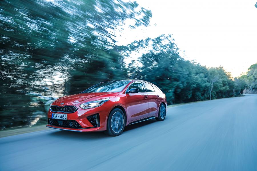  Kia ProCeed GT Line 2019 года  (WW) (фото 34 из 40)